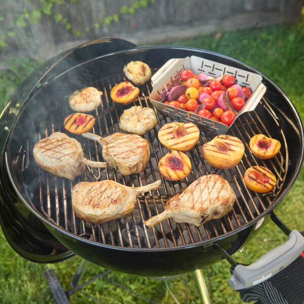 Weber Original Kettle Premium 22 in. Charcoal Grill (14401001)